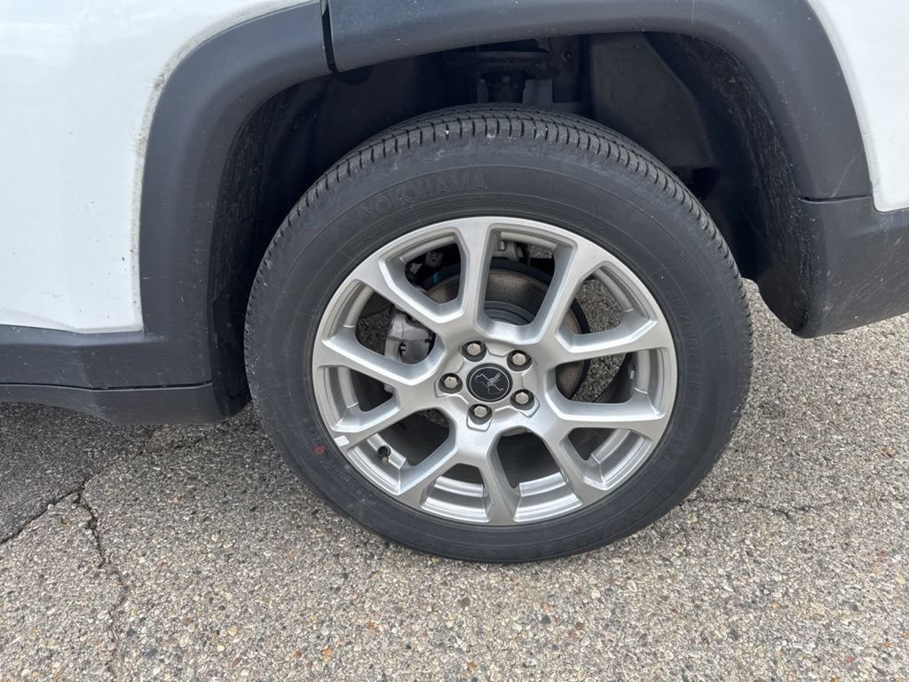 Used 2025 Jeep Compass Limited AWD/4WD image 21