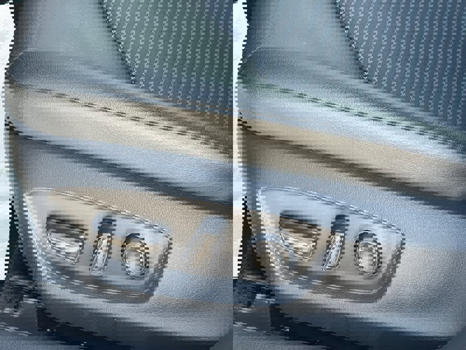 Used 2024 Toyota Camry SE image 12