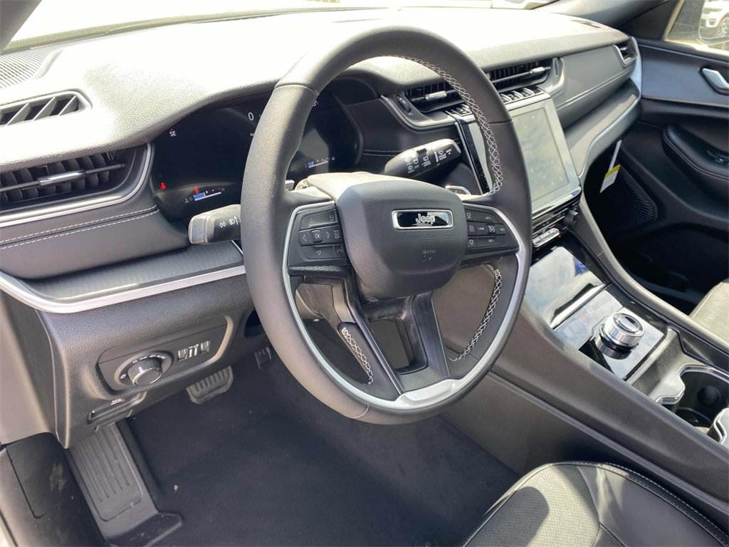 New 2025 Jeep Grand Cherokee L Altitude image 40