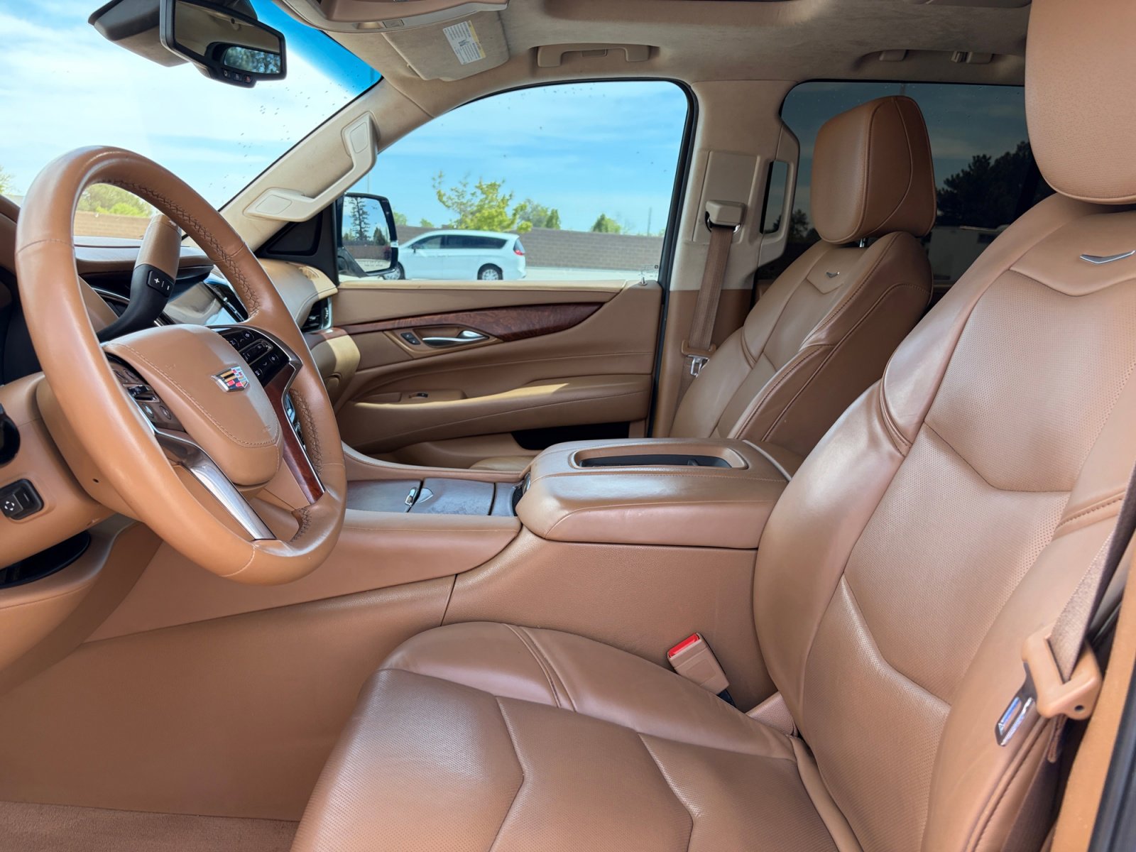 Used 2016 Cadillac Escalade Platinum AWD/4WD image 17