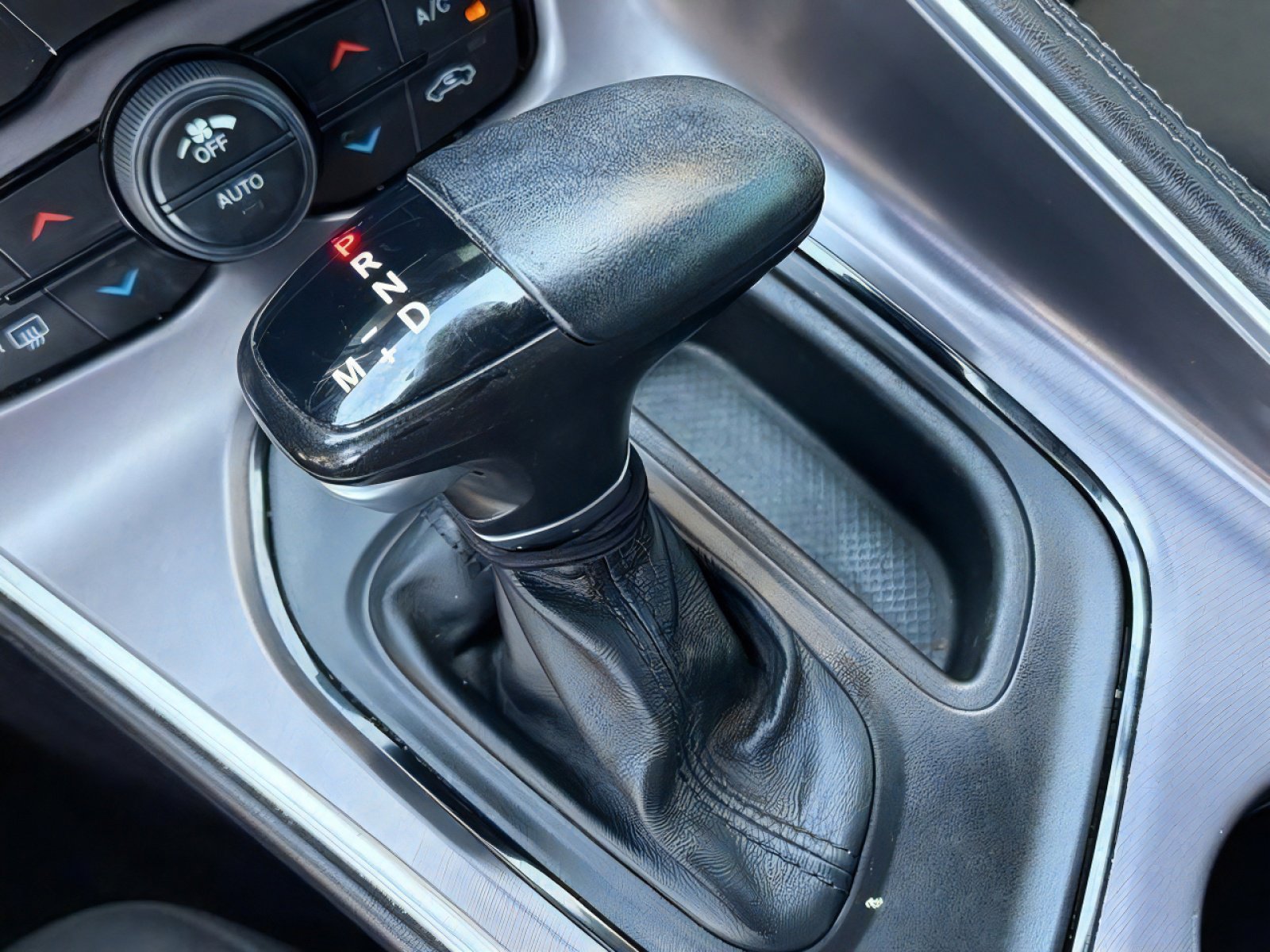 Used 2019 Dodge Challenger SXT w/ Blacktop Package RWD image 24
