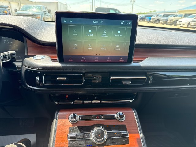Used 2023 Lincoln Aviator Reserve w/ Elements Package Plus AWD/4WD image 16