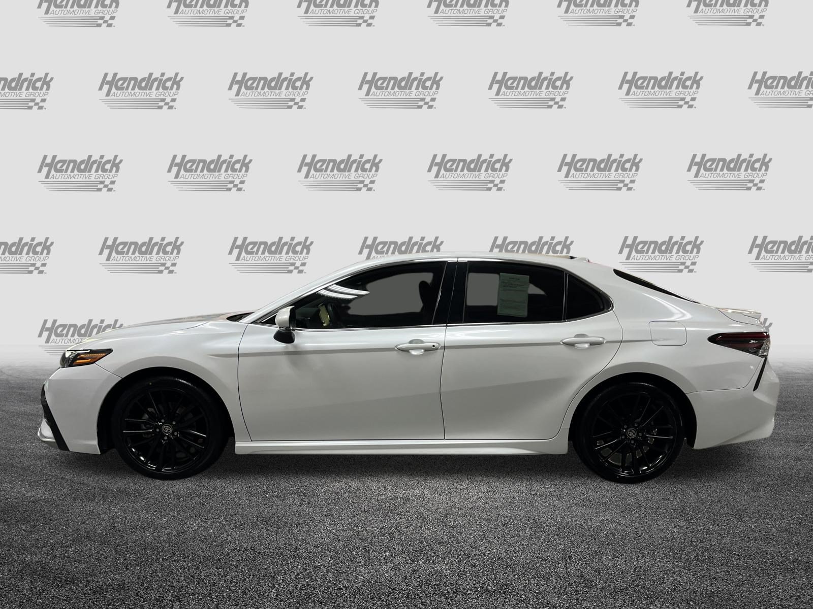 Used 2022 Toyota Camry XSE FWD image 7
