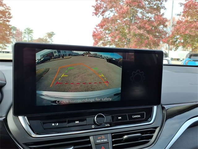 New 2025 Nissan Altima 2.5 SR image 16