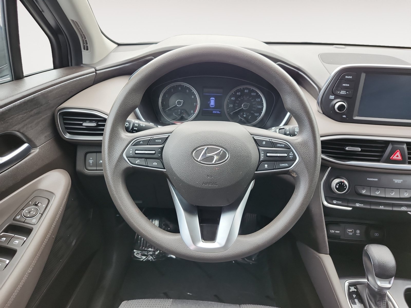Used 2020 Hyundai Santa Fe SE AWD/4WD image 12