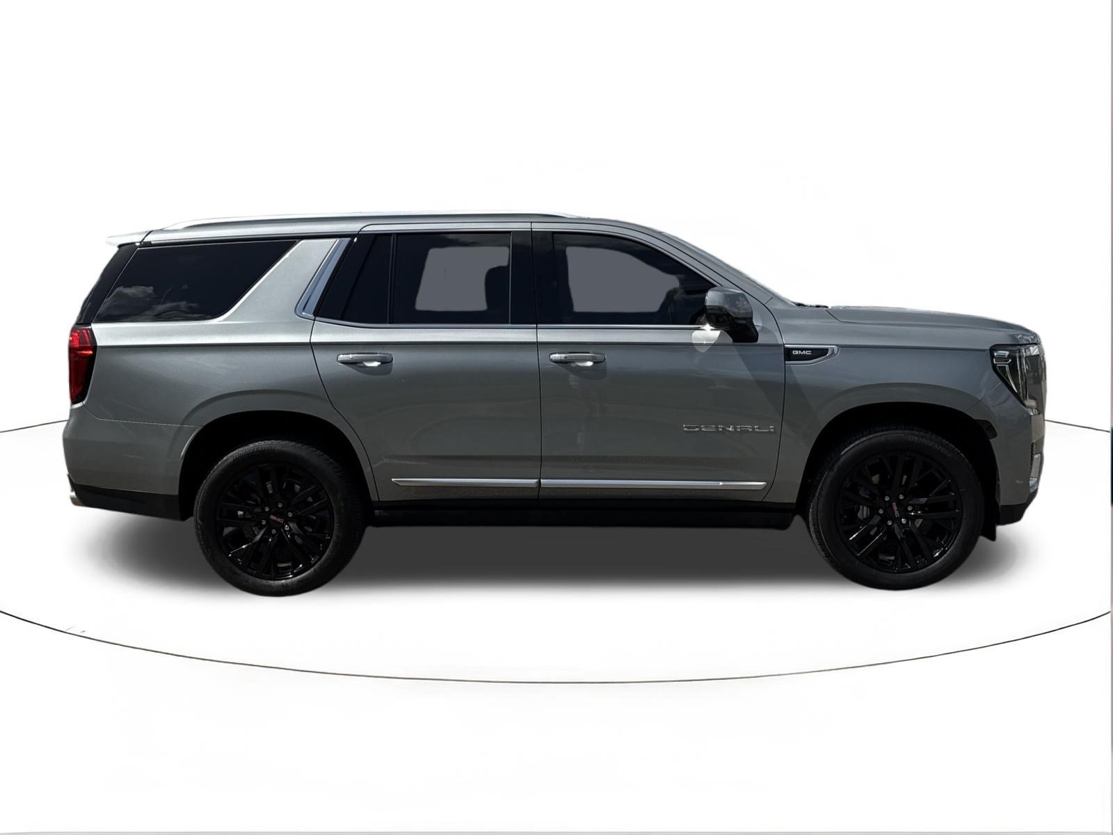 Used 2024 GMC Yukon Denali AWD/4WD image 2