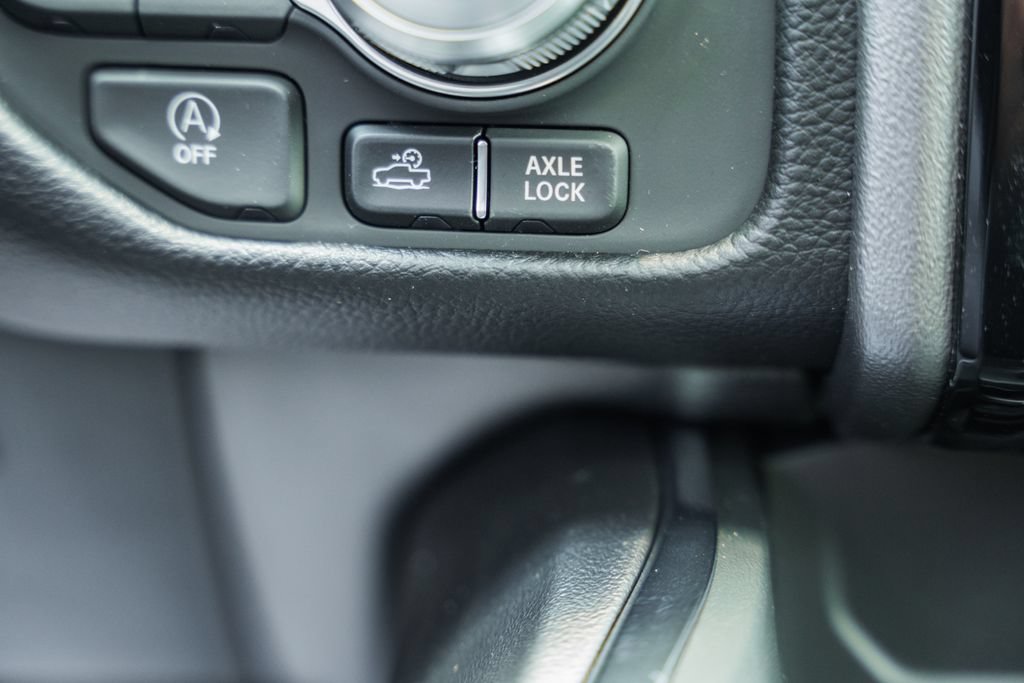 New 2026 RAM 1500 Laramie AWD/4WD image 31