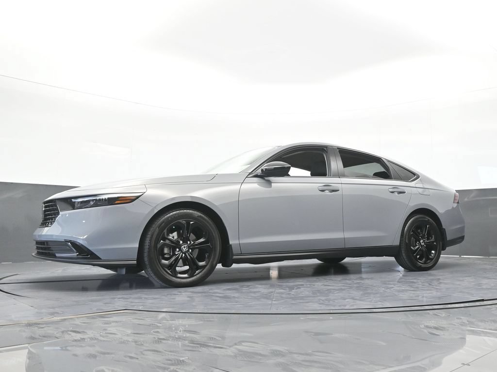Used 2025 Honda Accord SE image 54