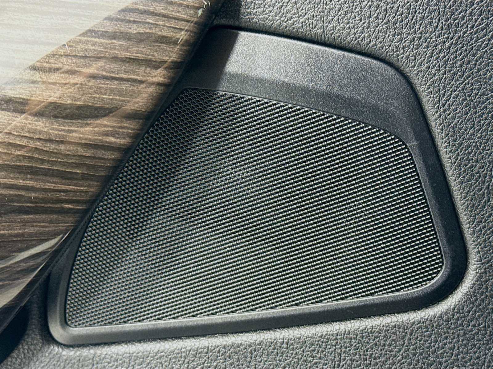 Used 2021 BMW 230i Coupe w/ M Sport Package image 12