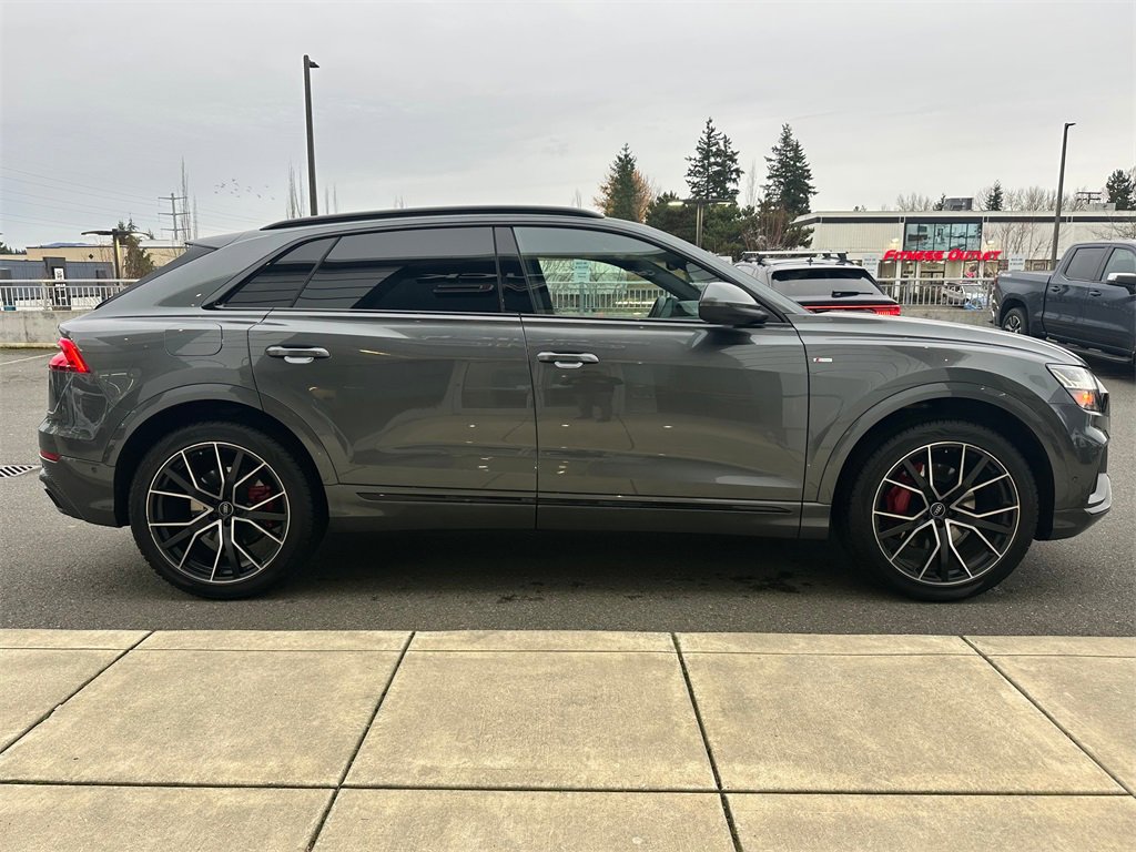 Used 2021 Audi Q8 Prestige w/ Prestige Package image 6