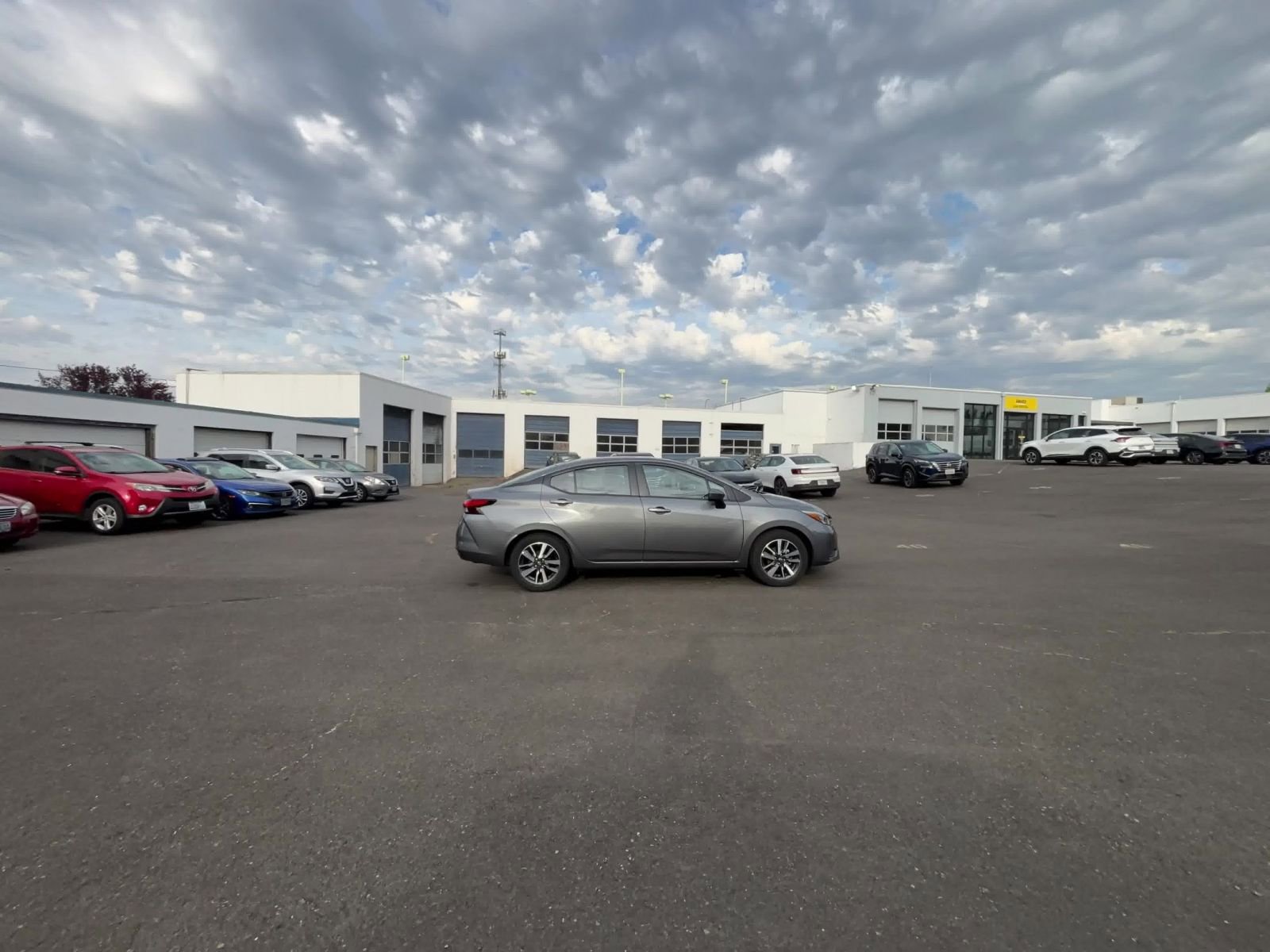 Used 2025 Nissan Versa SV FWD image 15