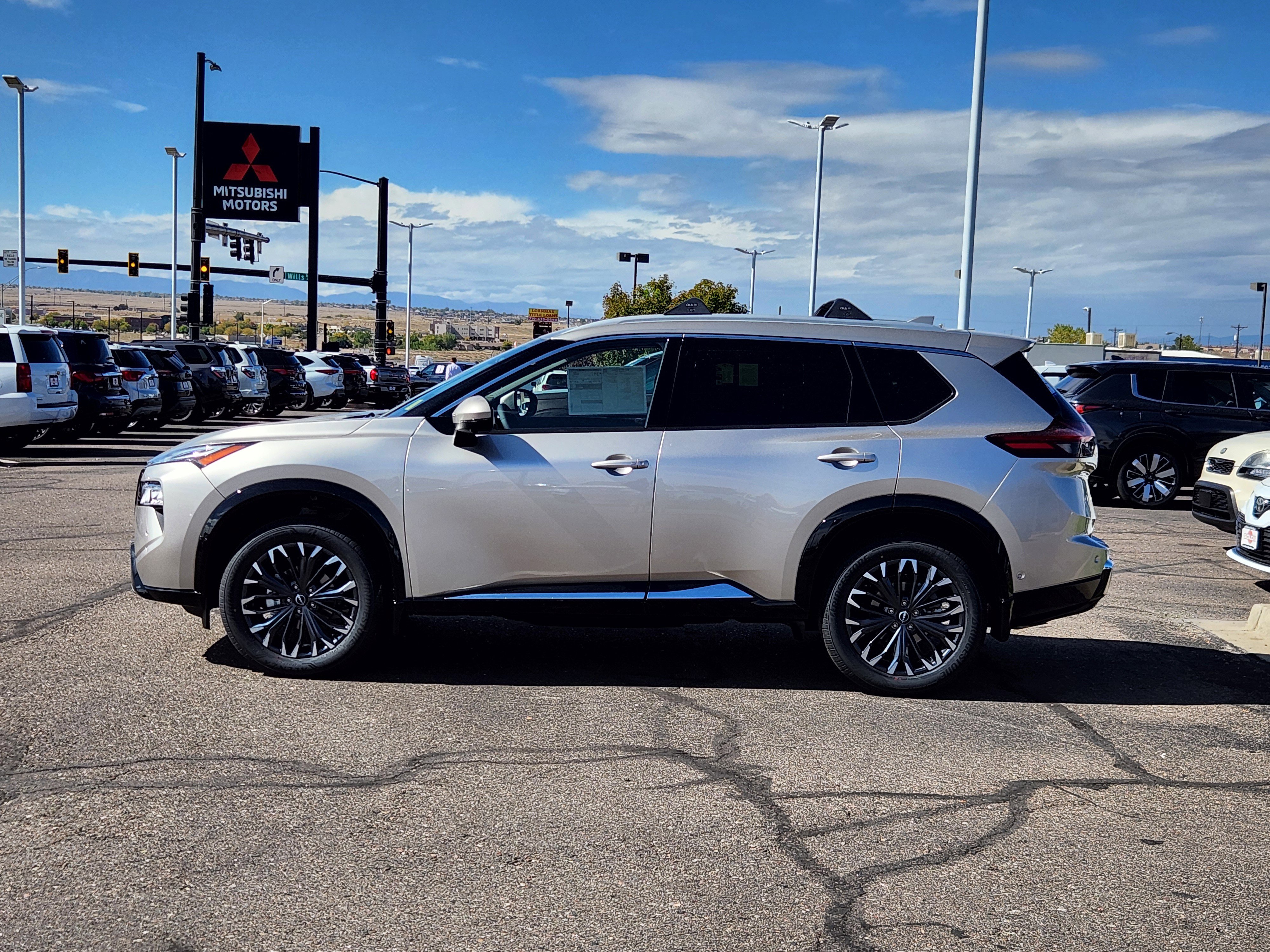 New 2026 Nissan Rogue Platinum image 2