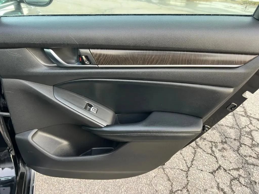 Used 2018 Honda Accord EX-L image 20