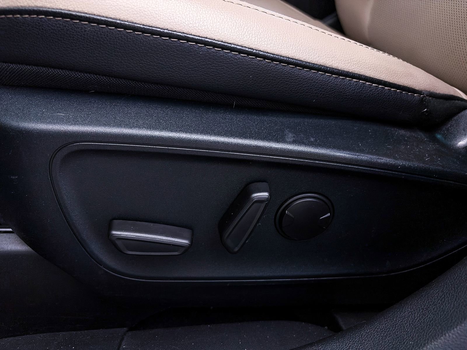 Used 2021 Ford Escape SEL image 14
