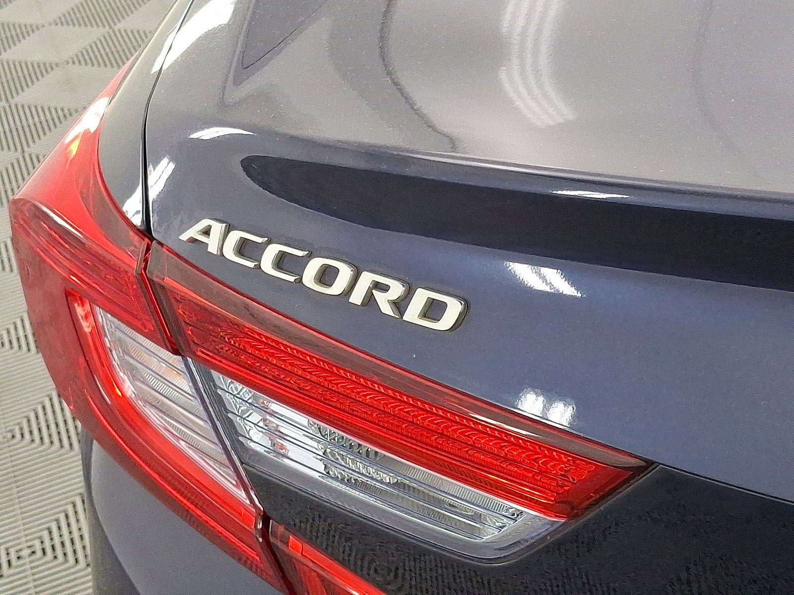 Used 2020 Honda Accord EX image 24