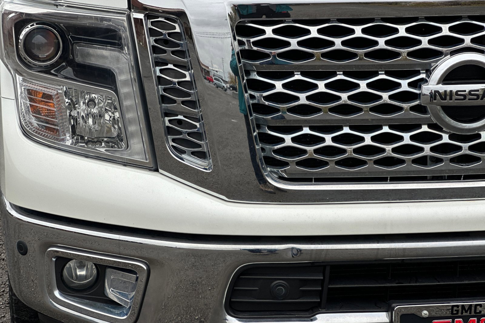 Used 2018 Nissan Titan SL w/ Chrome Package image 44