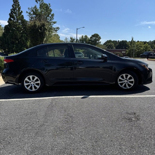 Used 2020 Toyota Corolla LE image 8