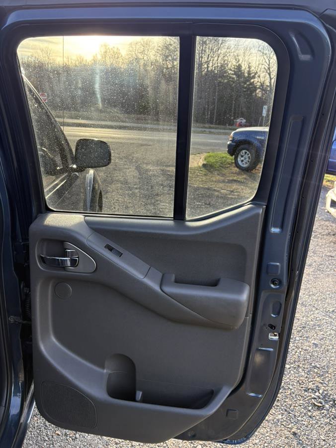 Used 2019 Nissan Frontier PRO-4X AWD/4WD image 18