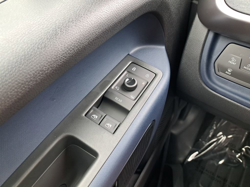 New 2025 Volkswagen ID. Buzz Pro S image 31