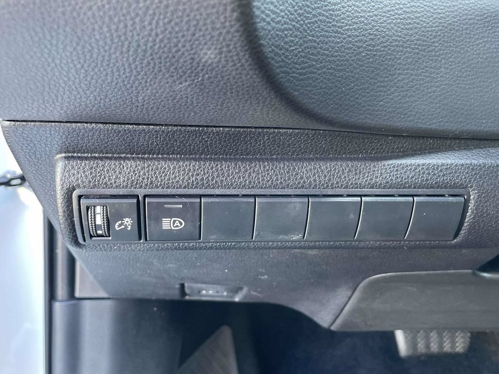 Used 2023 Toyota Corolla SE FWD image 25