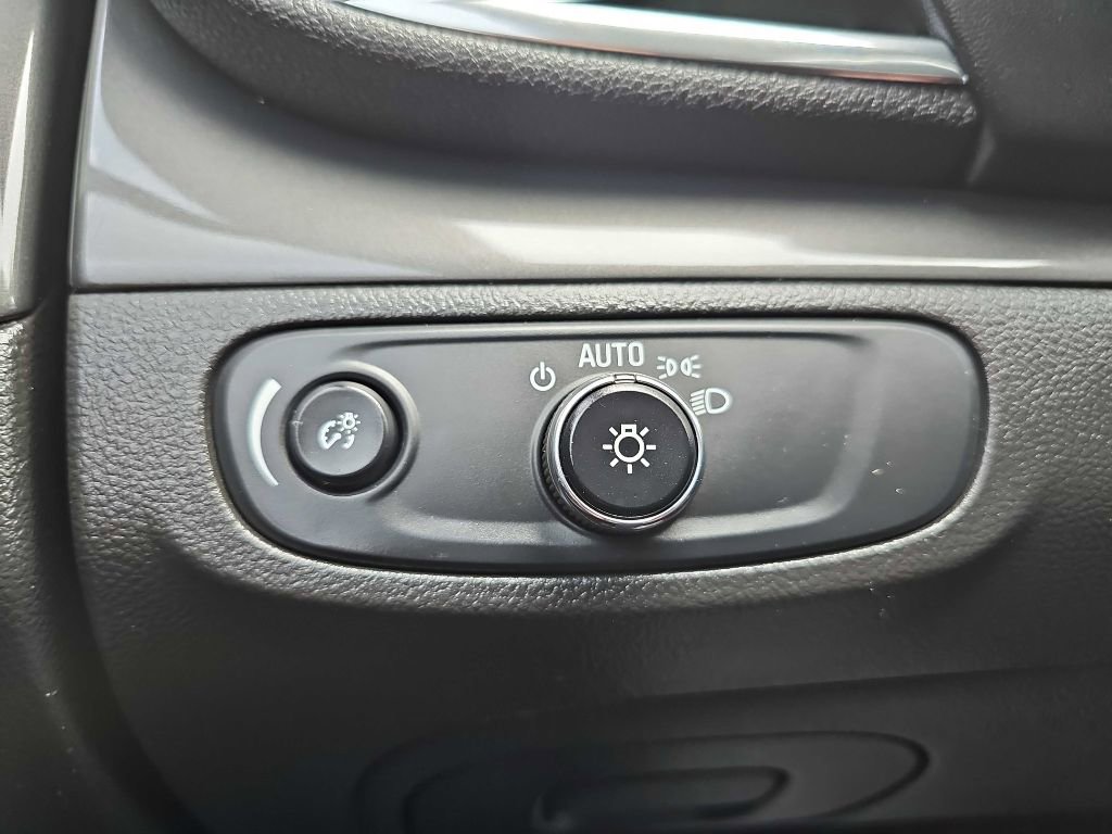 Used 2017 Buick Encore Preferred image 39