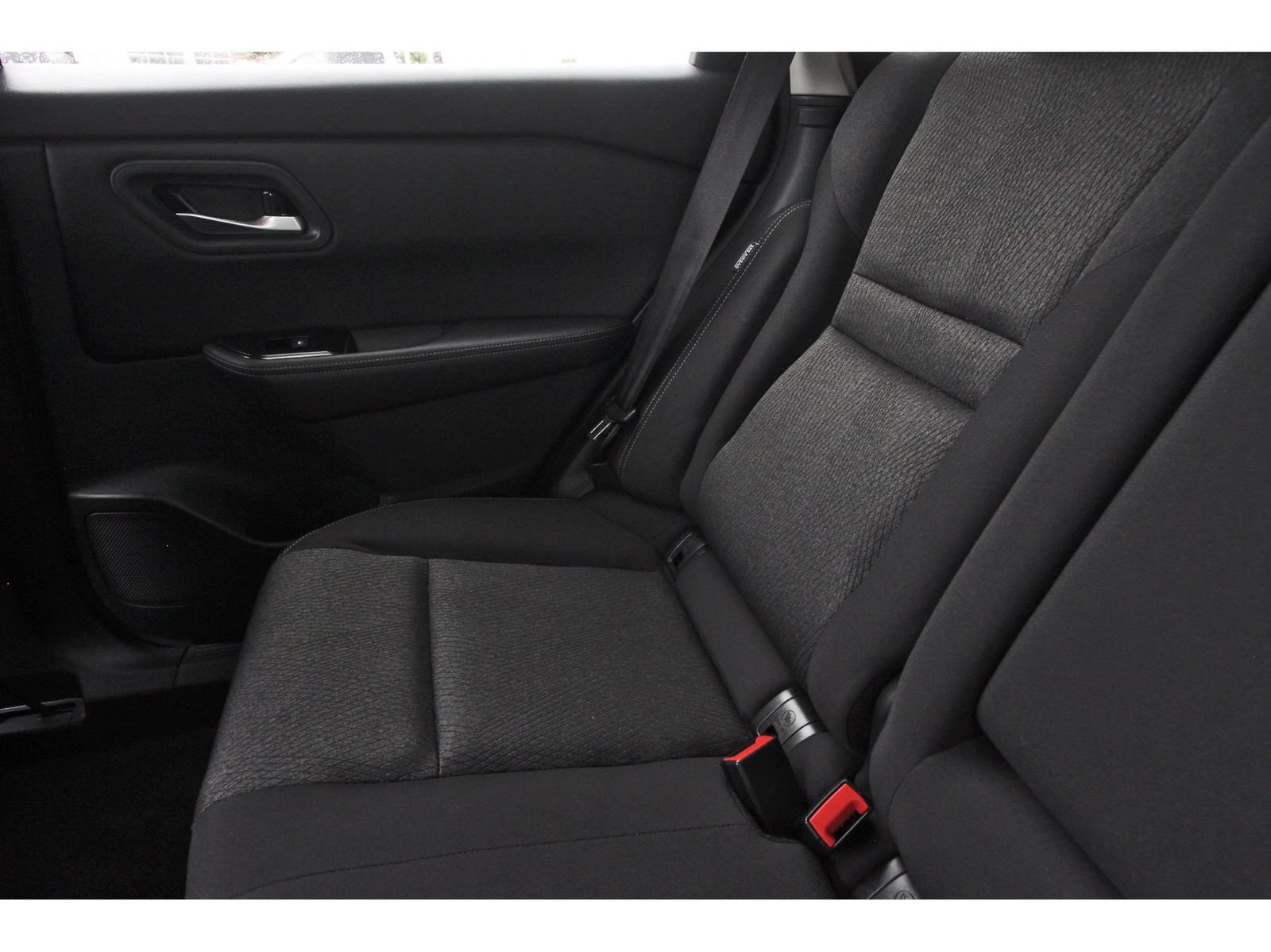 Certified 2026 Nissan Rogue SV FWD image 14