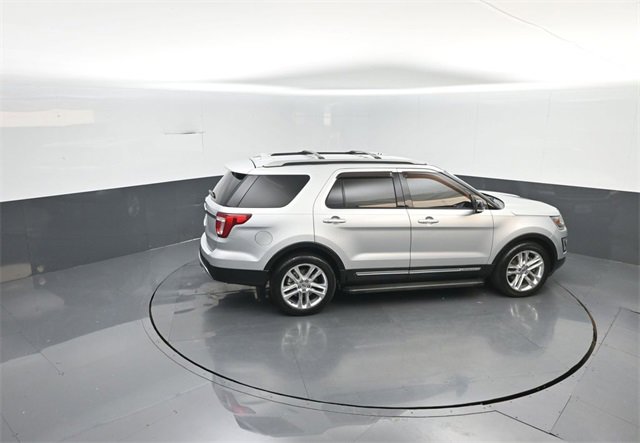 Certified 2017 Ford Explorer XLT w/ Equipment Group 201A image 27