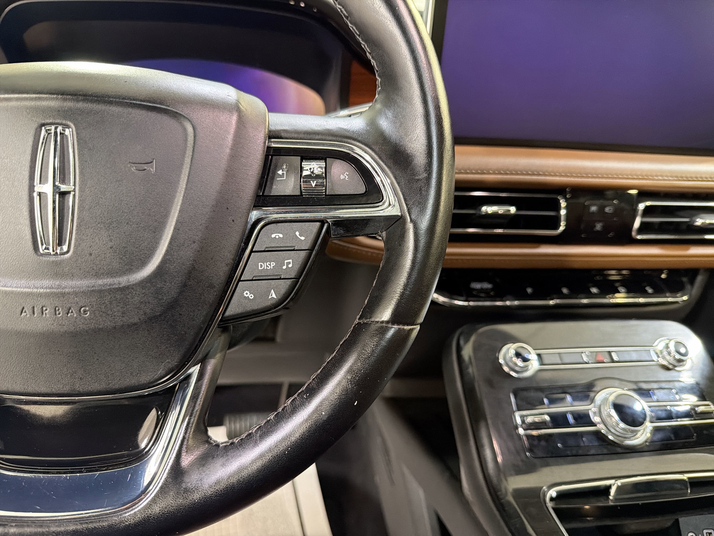 Used 2023 Lincoln Nautilus Reserve AWD/4WD image 15