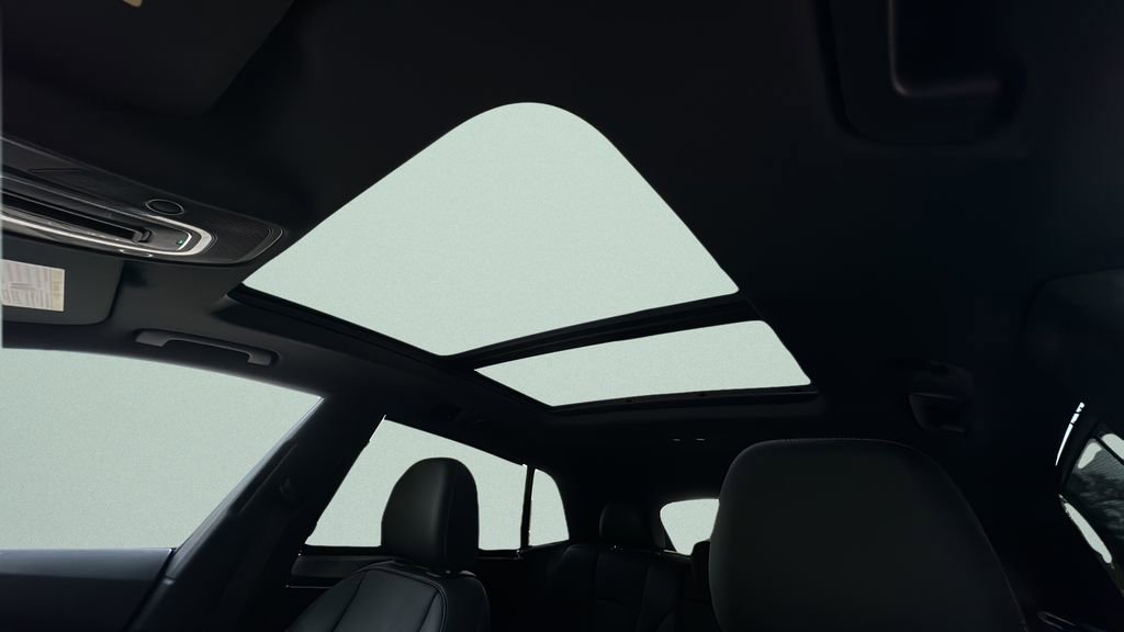 Used 2020 Audi Q8 Prestige w/ Prestige Package image 17