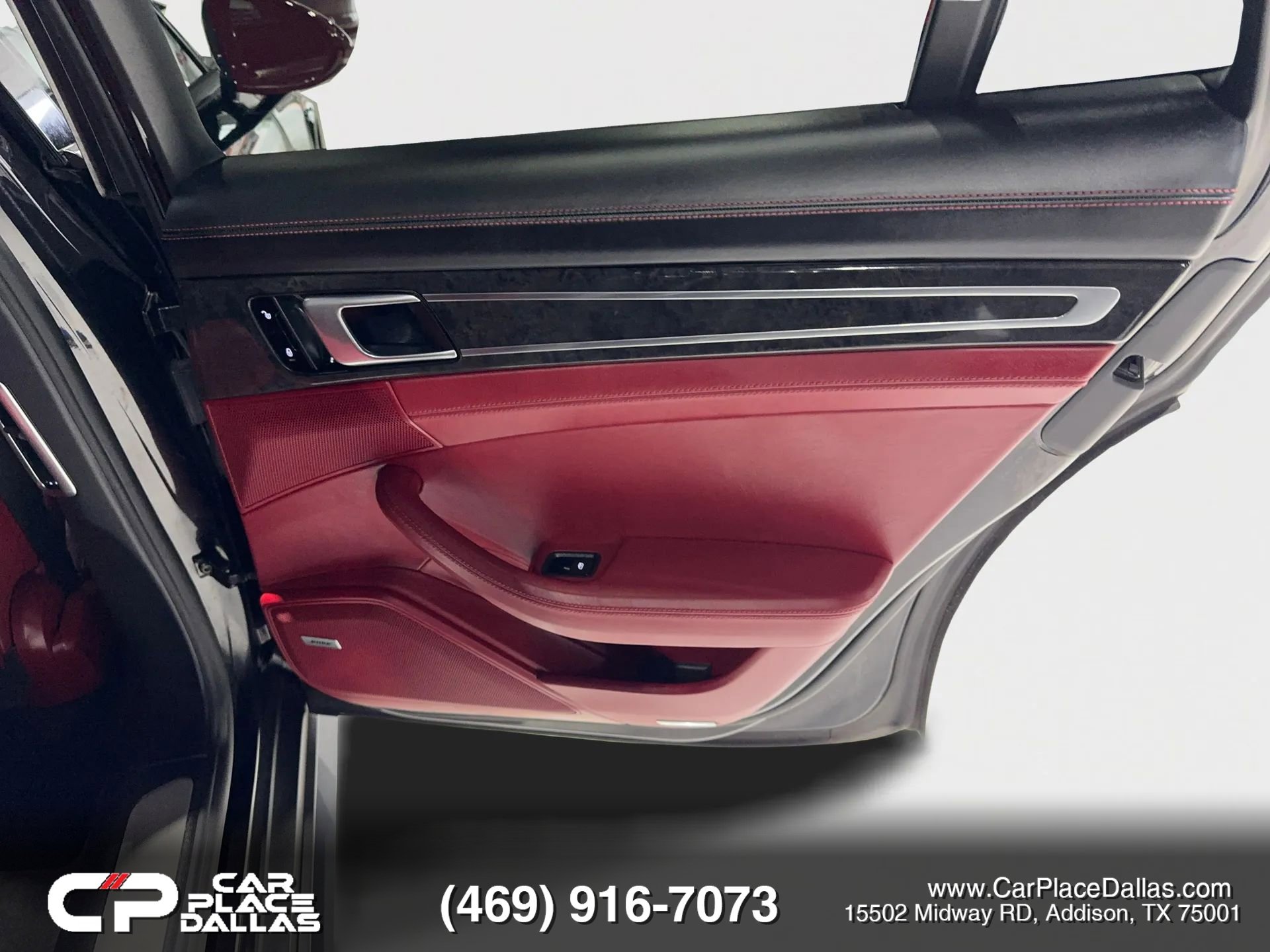 Used 2018 Porsche Panamera 4 image 25