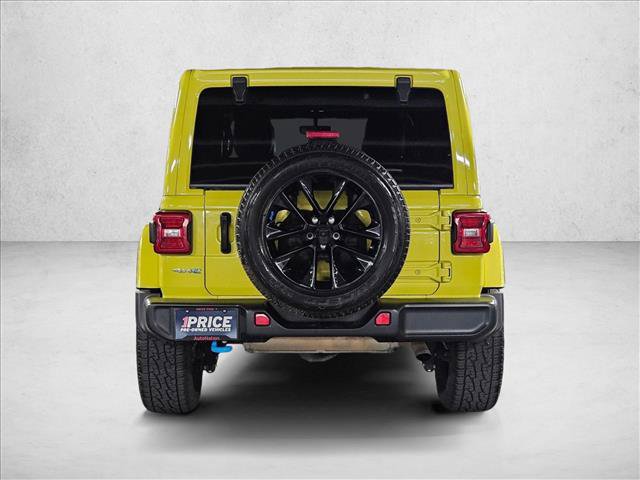 Used 2022 Jeep Wrangler Unlimited Sahara w/ Cold Weather Group AWD/4WD image 6
