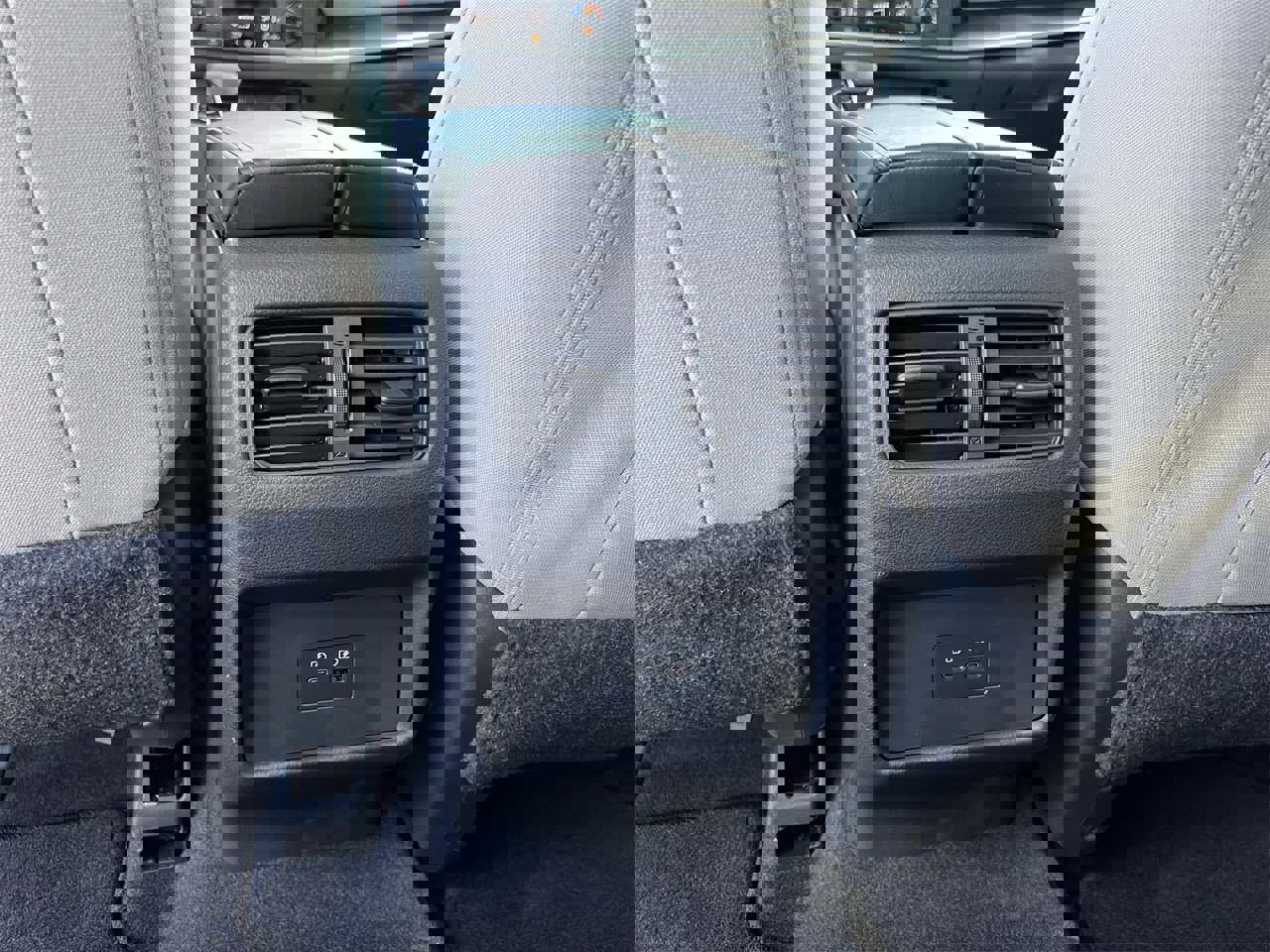 Certified 2023 Nissan Rogue SV image 24