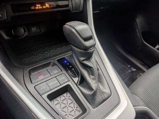 Used 2023 Toyota RAV4 LE image 12