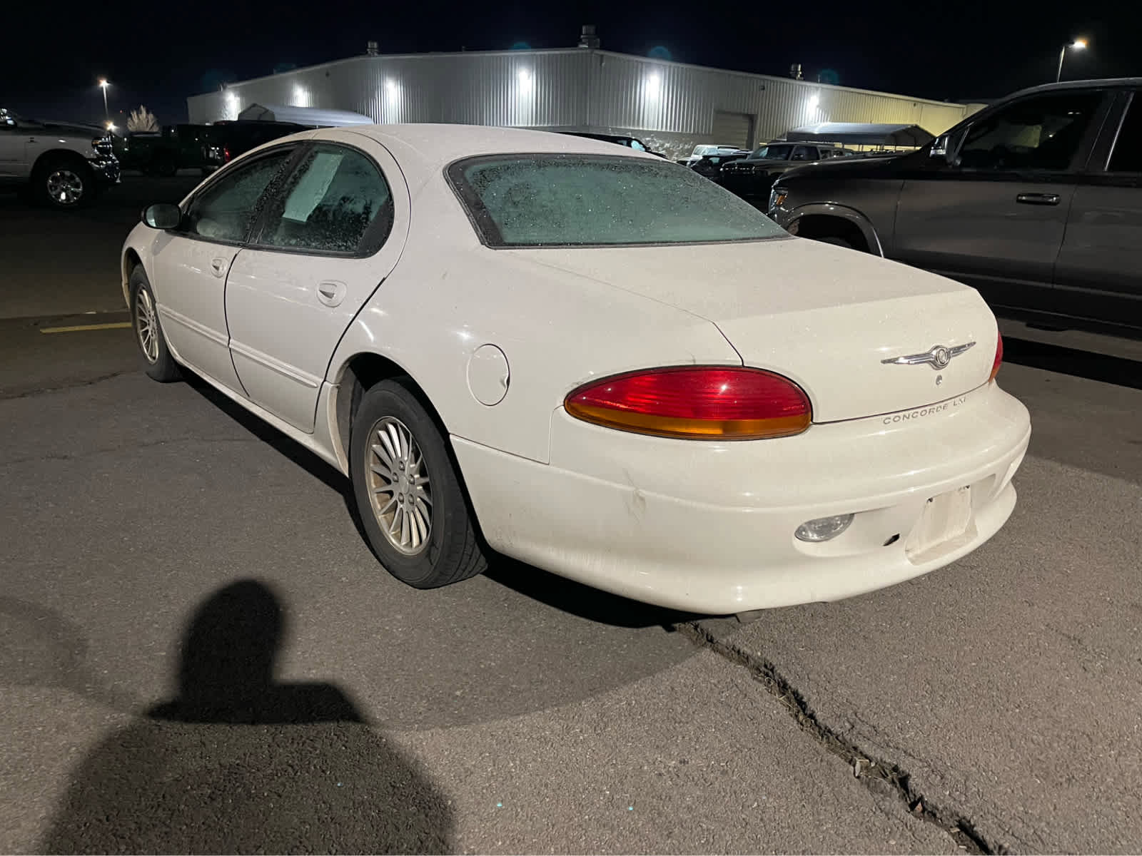 Used 2004 Chrysler Concorde LXi image 6