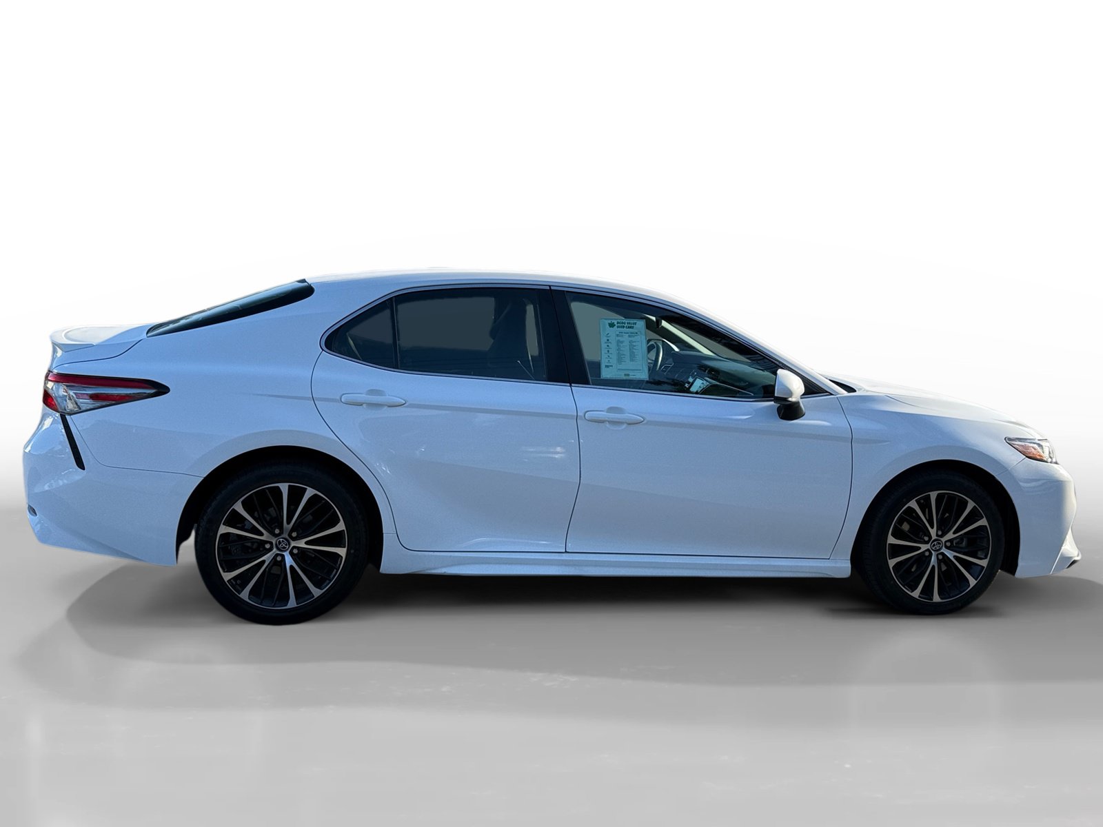 Used 2018 Toyota Camry SE FWD image 6