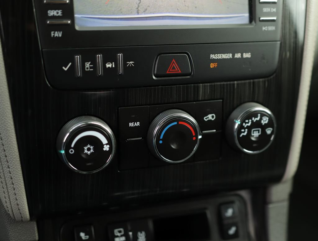 Used 2017 Chevrolet Traverse LT image 15