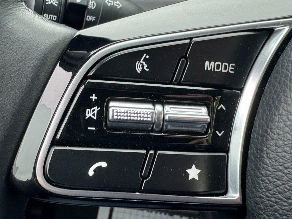 Used 2025 Kia Seltos S AWD/4WD image 23