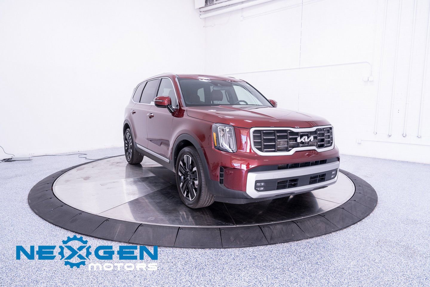 Used 2024 Kia Telluride SX image 3