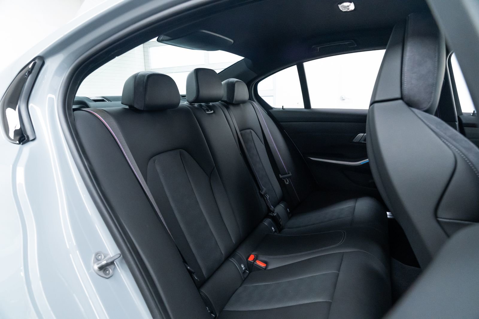 Used 2025 BMW M3 Competition image 23