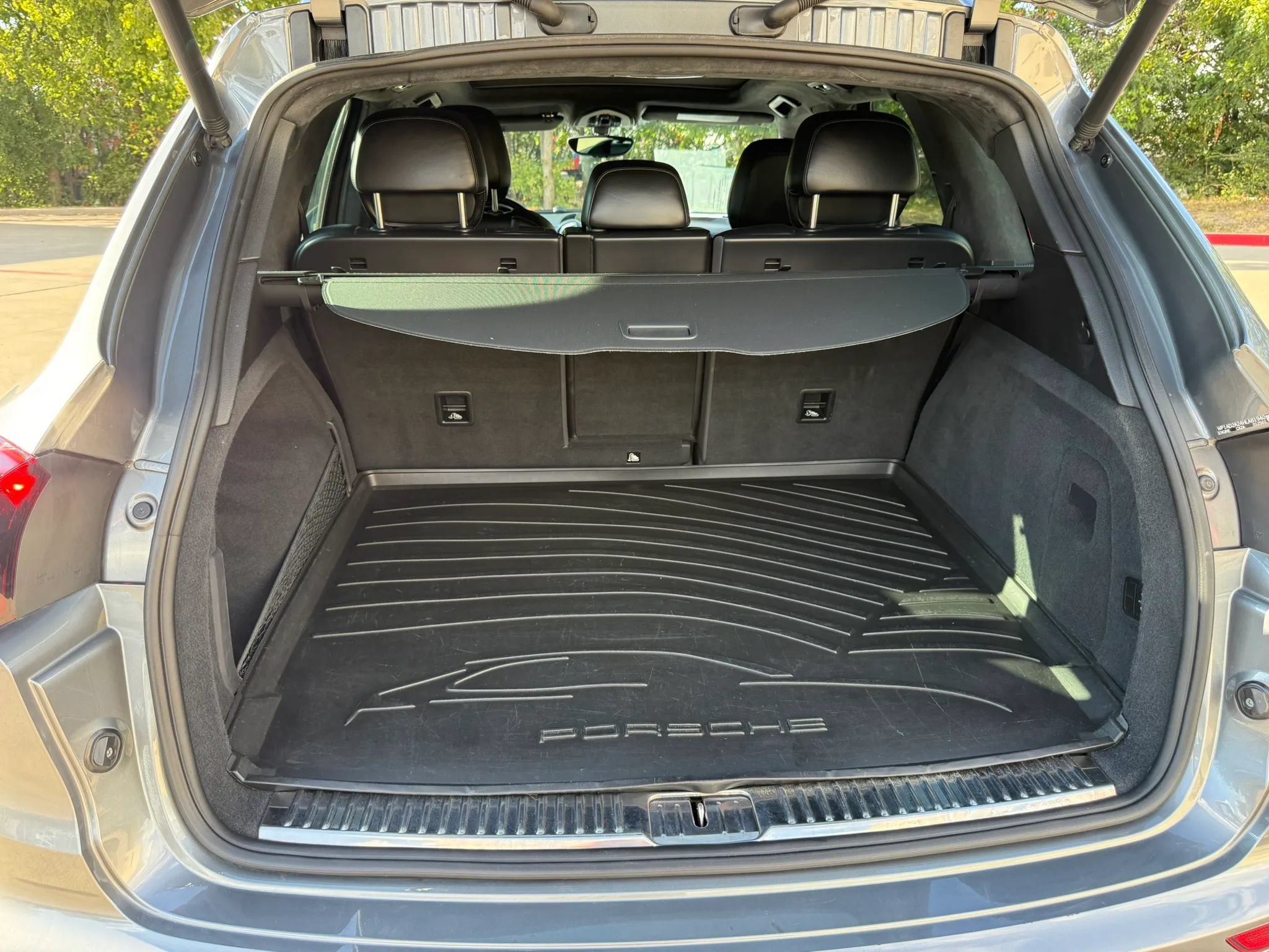 Used 2017 Porsche Cayenne GTS AWD/4WD image 6