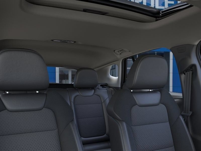 New 2026 Chevrolet Trax LT w/ Sunroof Package FWD image 25