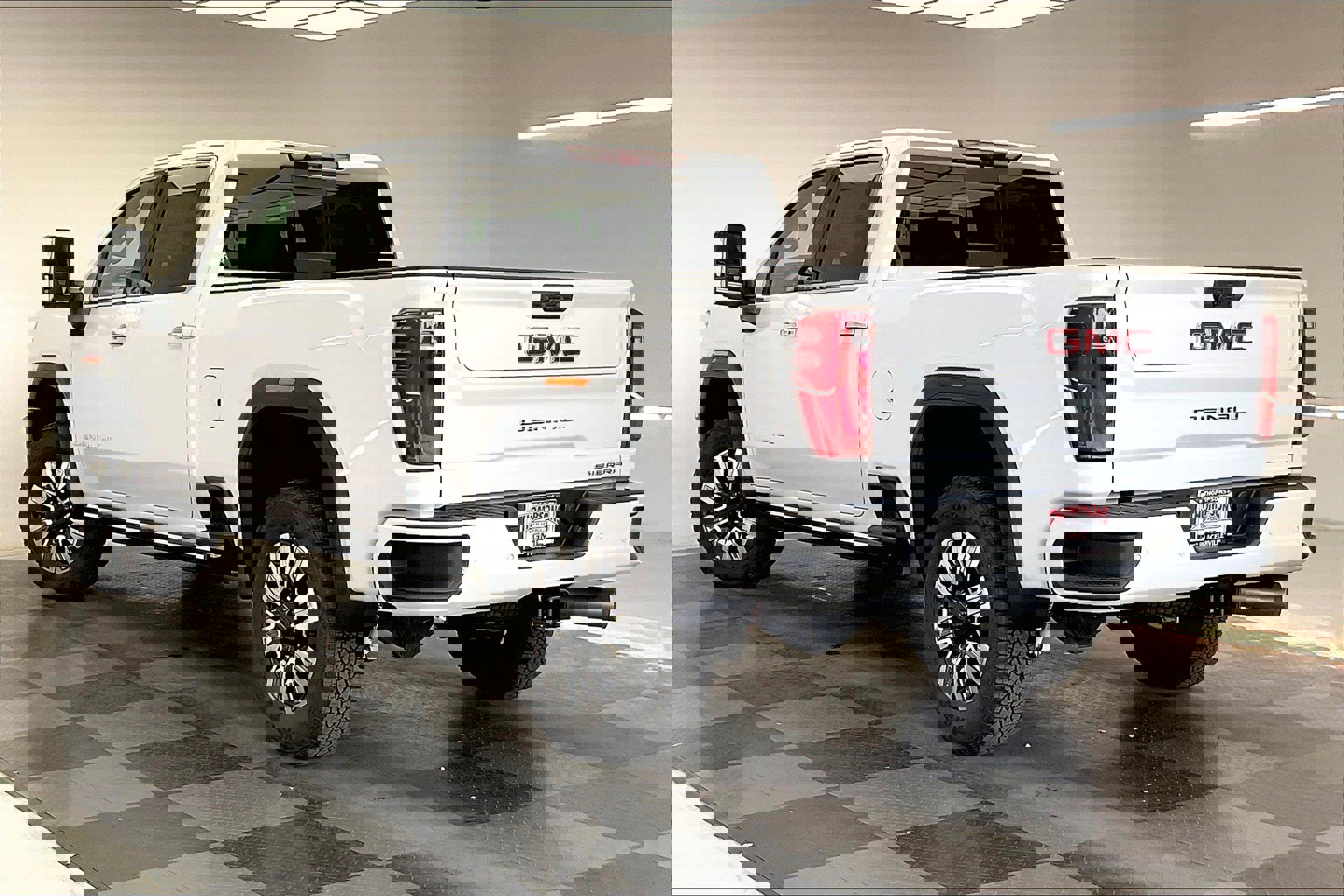 New 2026 GMC Sierra 2500 Denali w/ Denali Reserve Package image 2