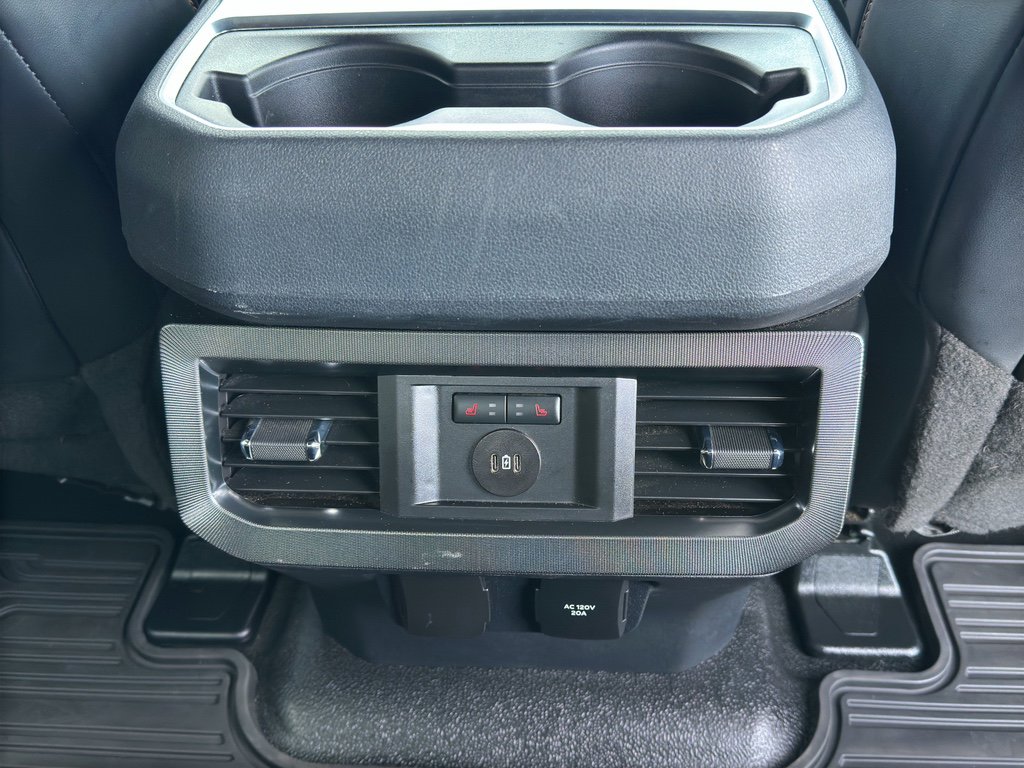 Used 2024 Ford F450 Platinum w/ FX4 Off-Road Package image 38