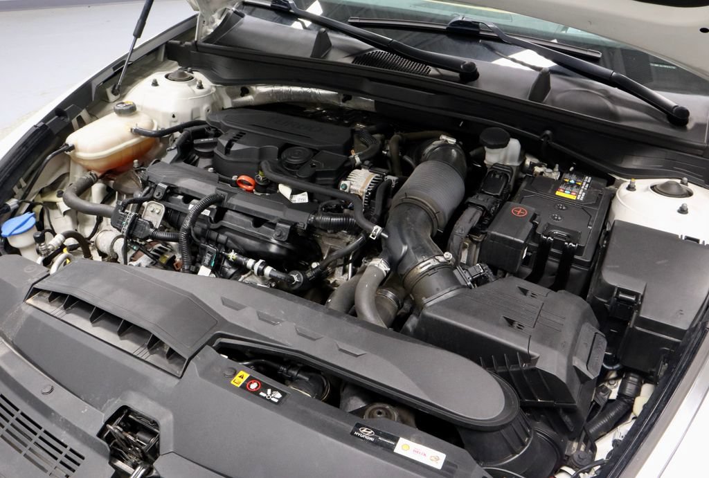 Used 2023 Hyundai Sonata Limited w/ Preferred Accessory Package FWD image 18
