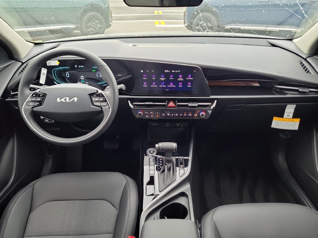 New 2026 Kia Niro EX FWD image 17