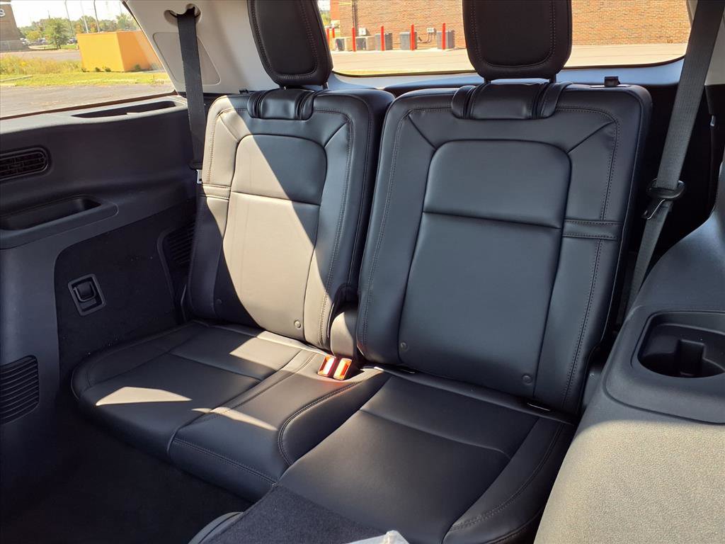 New 2025 Lincoln Aviator Reserve w/ Luxury Package image 9
