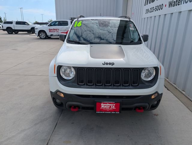 Used 2016 Jeep Renegade Trailhawk w/ Premium Trailhawk Package AWD/4WD image 35