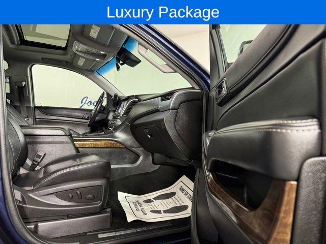 Used 2018 Chevrolet Suburban LT image 16