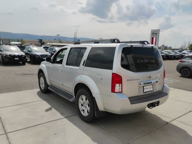 Used 2012 Nissan Pathfinder SV AWD/4WD image 7