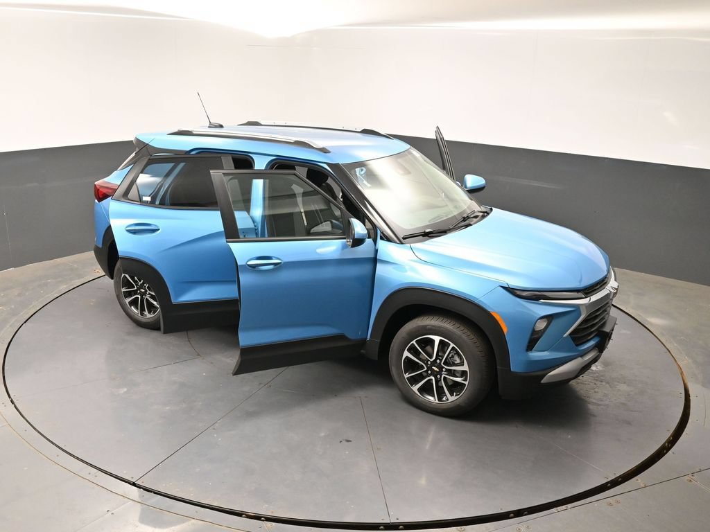 New 2026 Chevrolet TrailBlazer LT w/ LT Cold Weather Package AWD/4WD image 53
